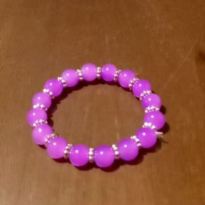 Purple stretch bracelet for kids